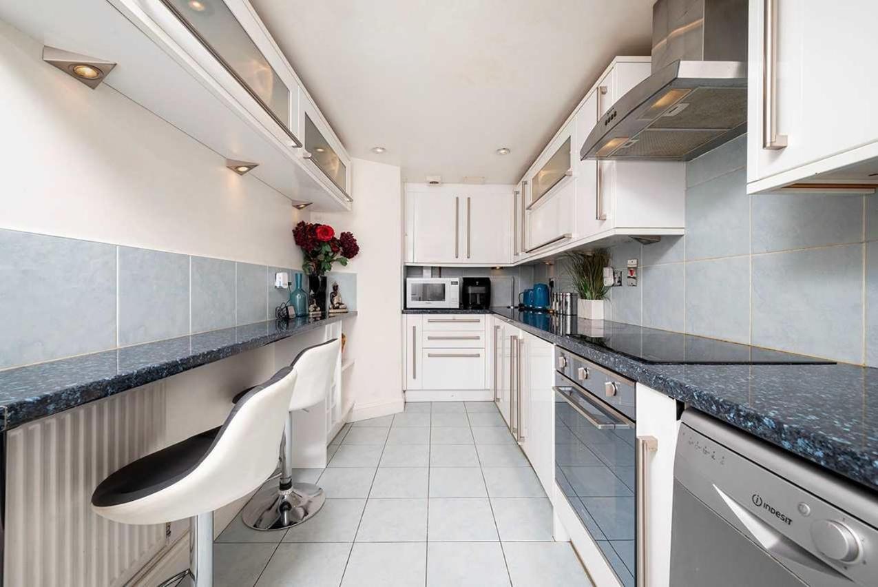Luxury Flat In Cheslea Prime Location Apartament